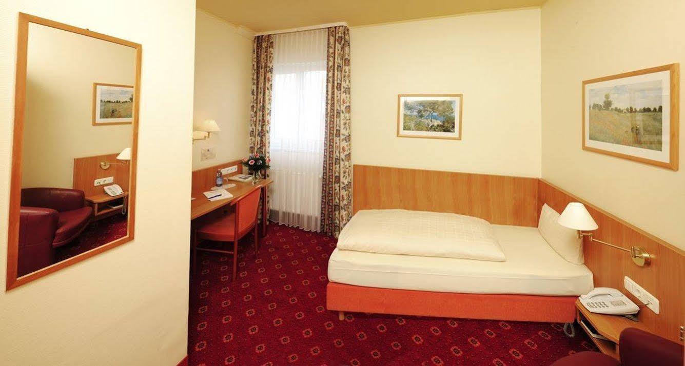 Hotel Koenigshof Майнц Екстериор снимка