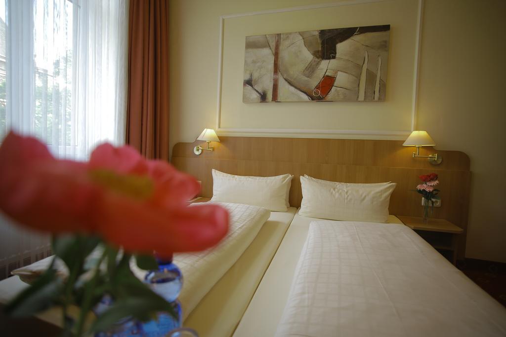 Hotel Koenigshof Майнц Екстериор снимка
